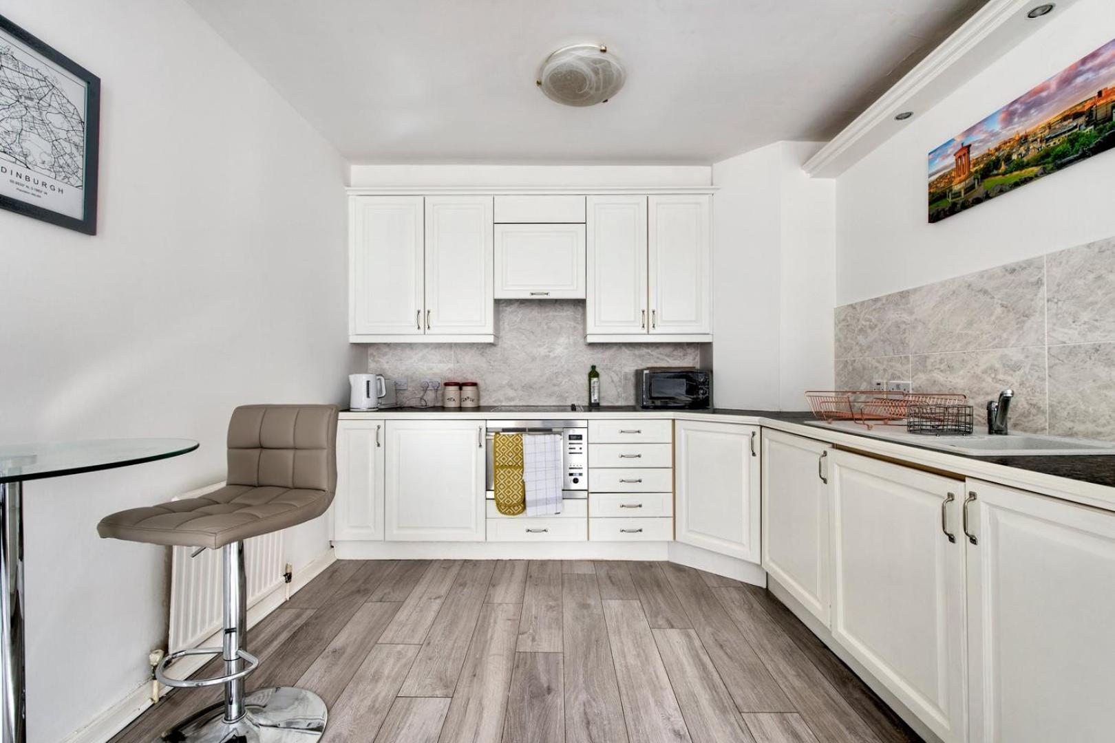 Guestready - Bright & Airy 1Br Flat In Center Lejlighed Edinburgh Eksteriør billede