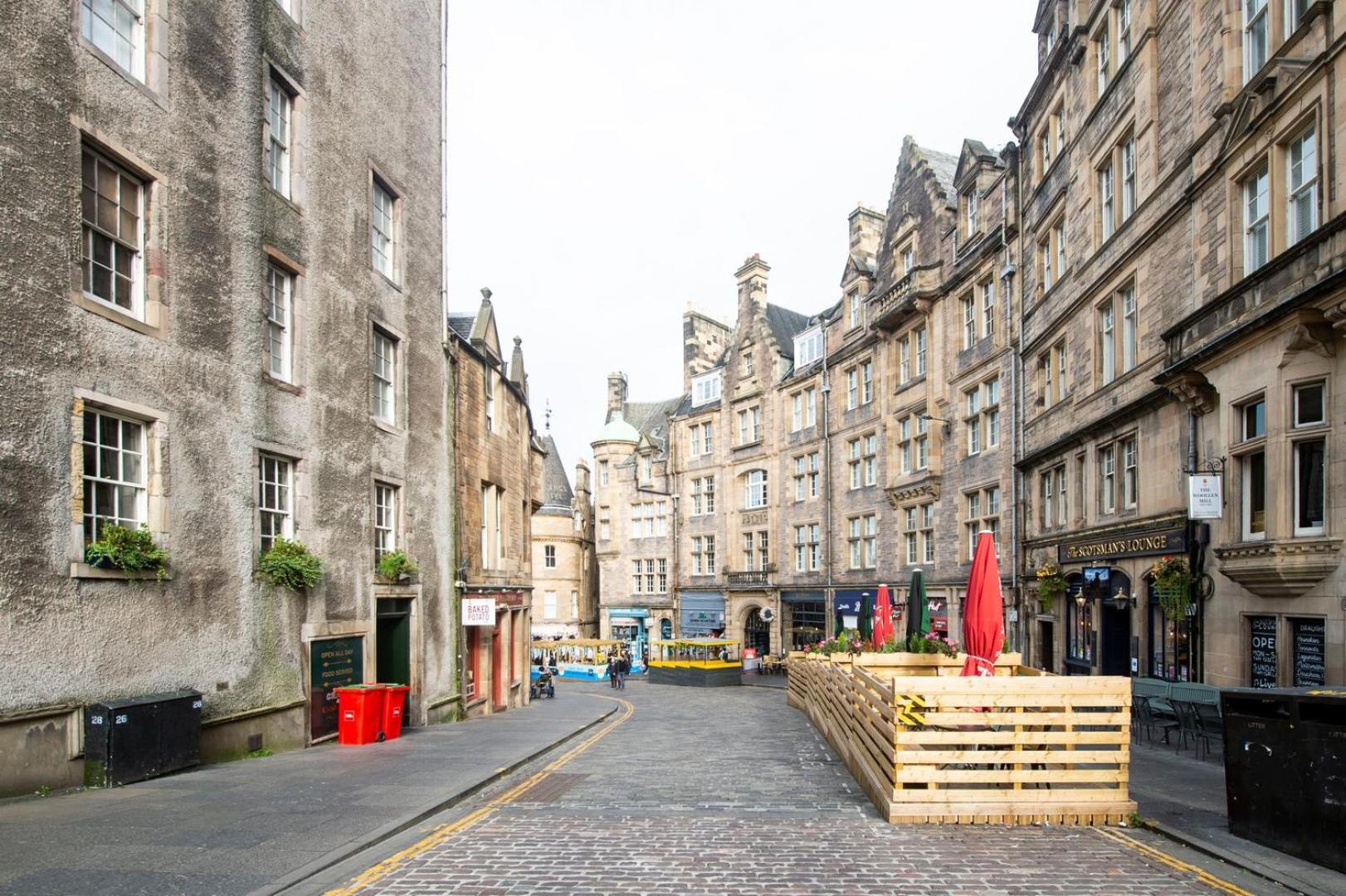 Guestready - Bright & Airy 1Br Flat In Center Lejlighed Edinburgh Eksteriør billede